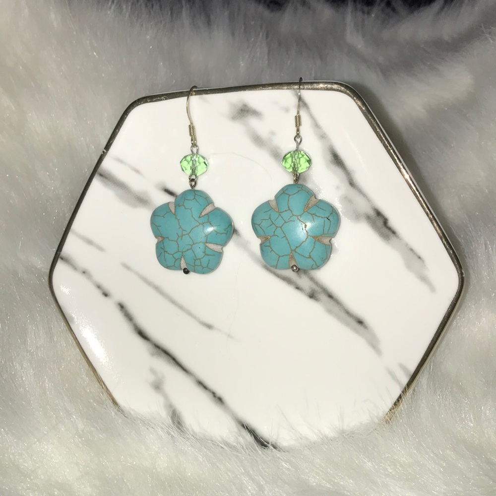💝 2/$20 💝 Turquoise flower earrings